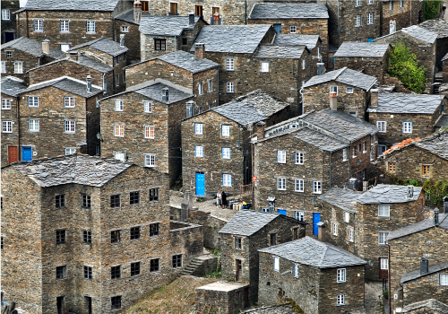 houses of Piodão village