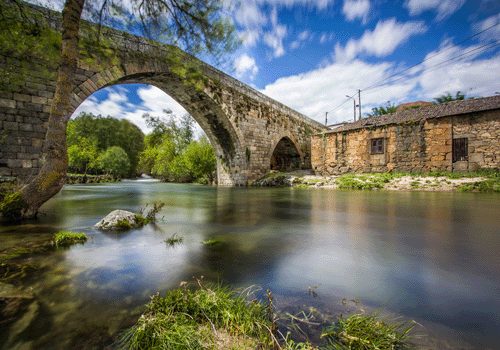 ponte da Ucanha em Tarouca.