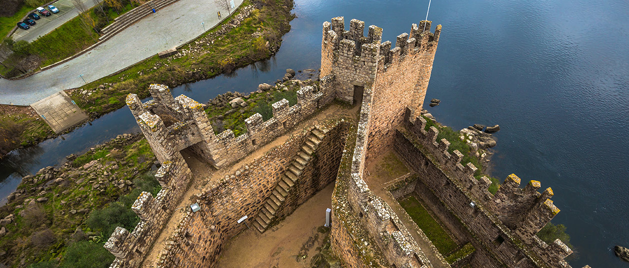 Travel in time with these 10 castles of Portugal